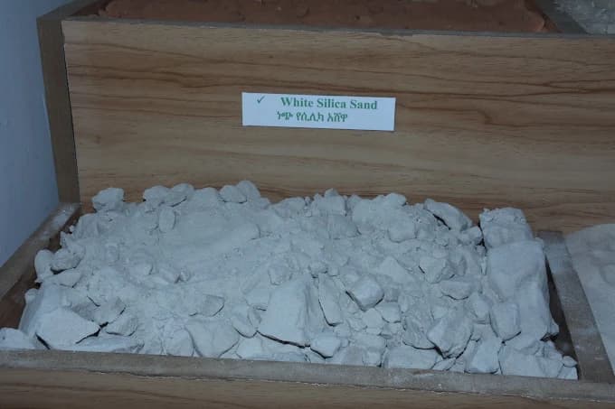 White Silica Sand